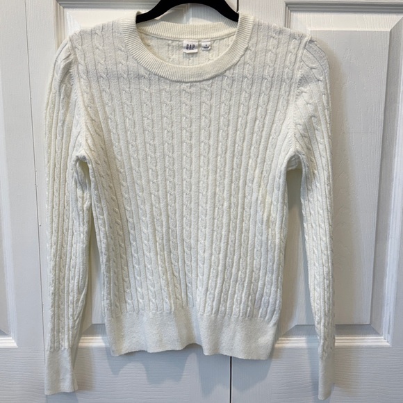 GAP Cream Cable Knit Sweater - Picture 4 of 4